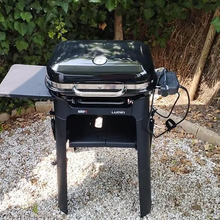 Au Charme De St Georges شقة *
