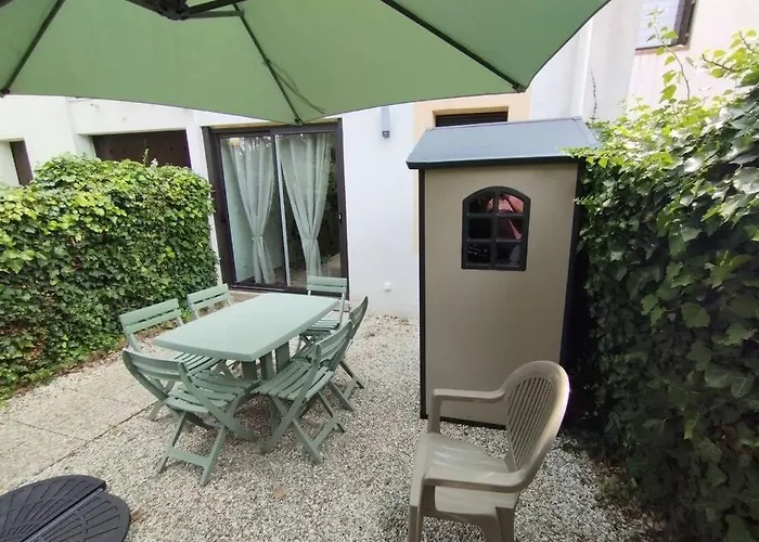 Au Charme De St Georges *